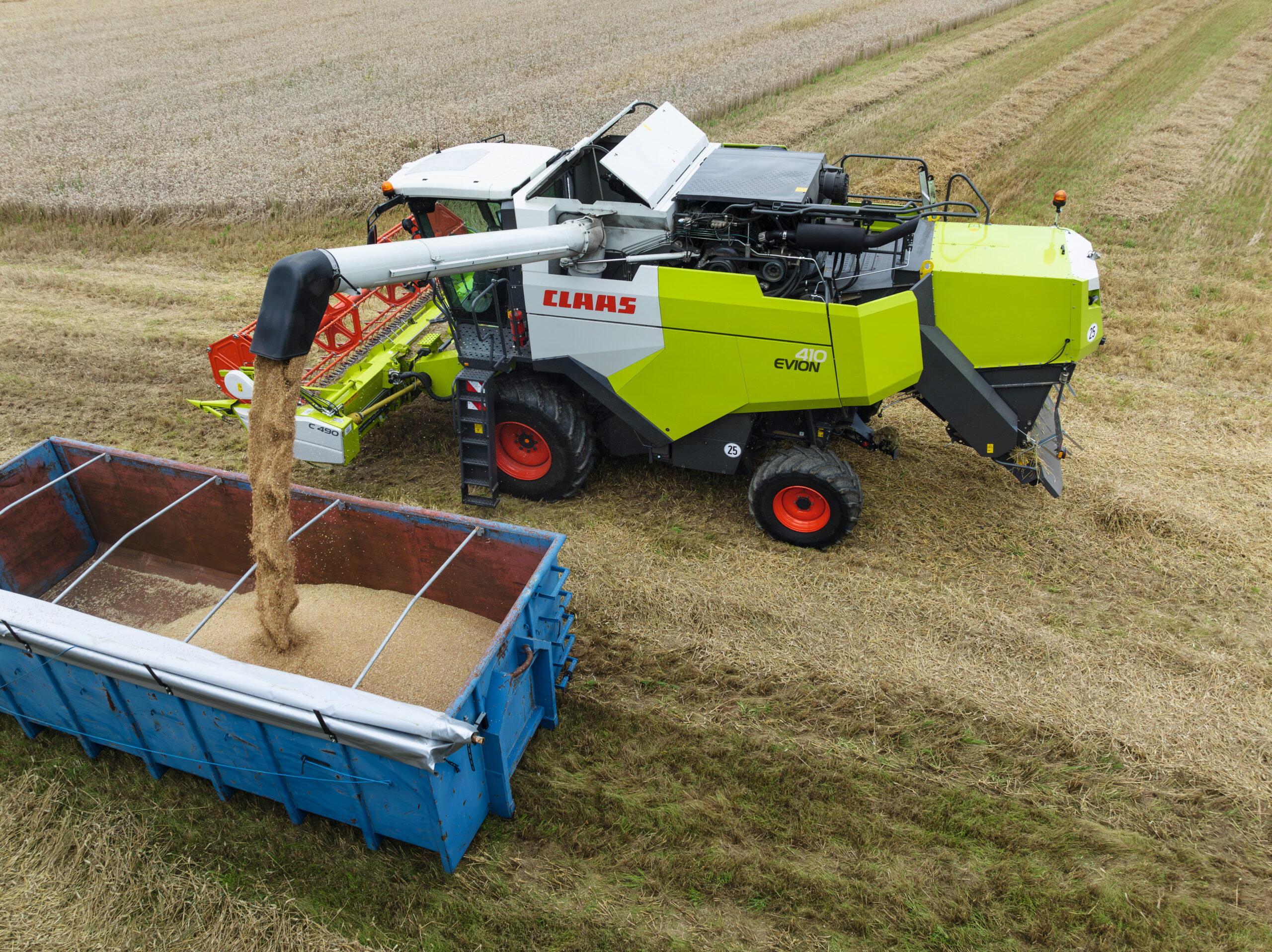 CLAAS completes combine harvester family with new EVION model series