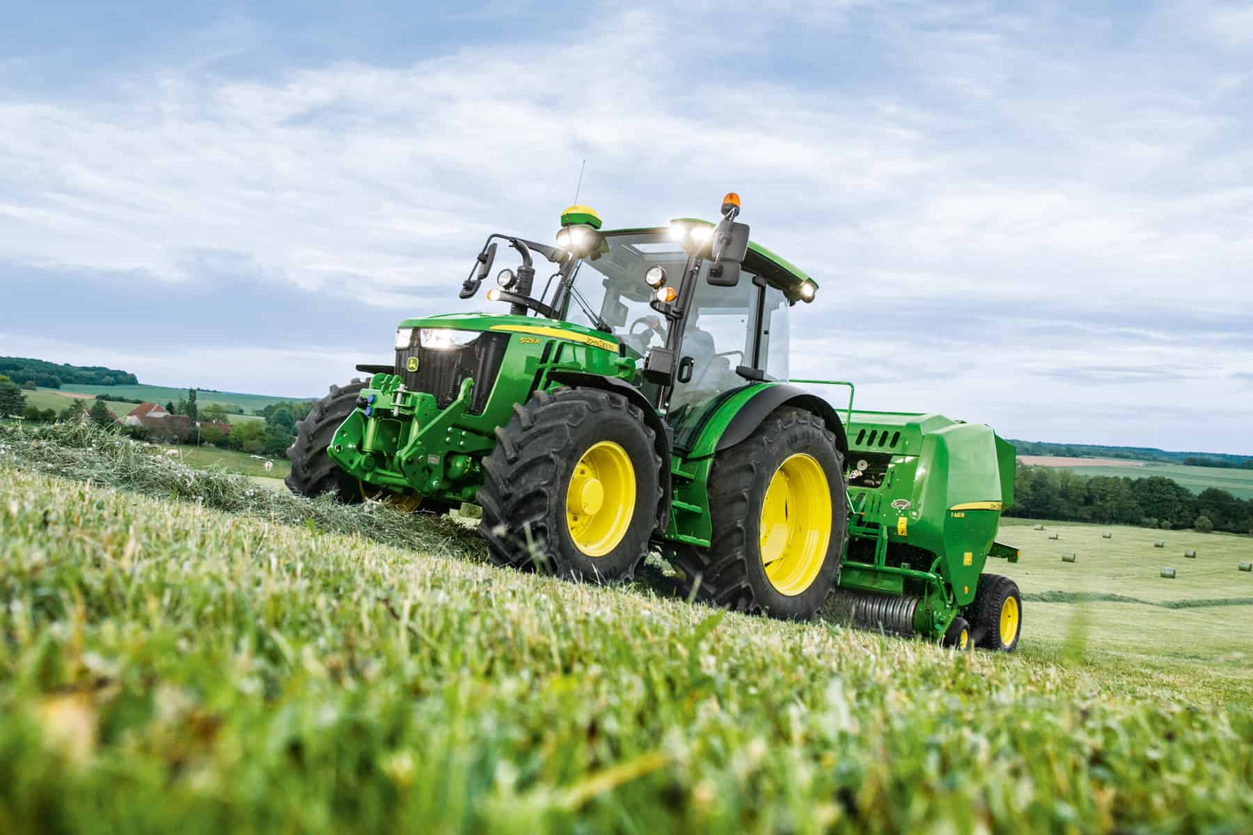 John Deere updates 5R Series tractors for 2019