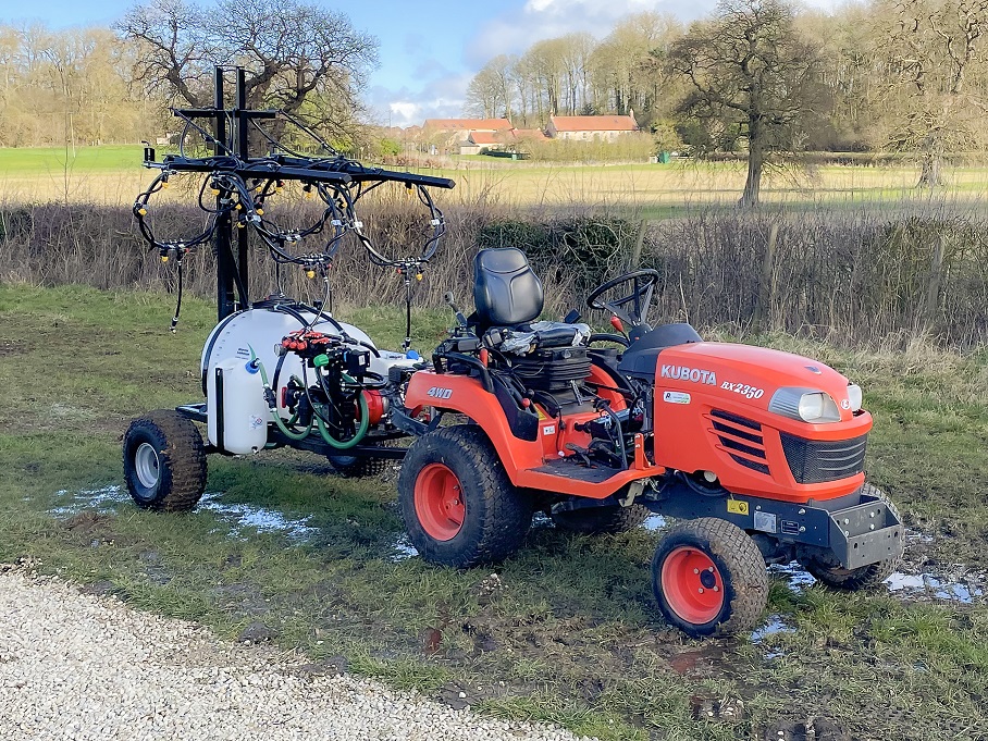 Martin Lishman delivers customised sprayer for strawberry plants