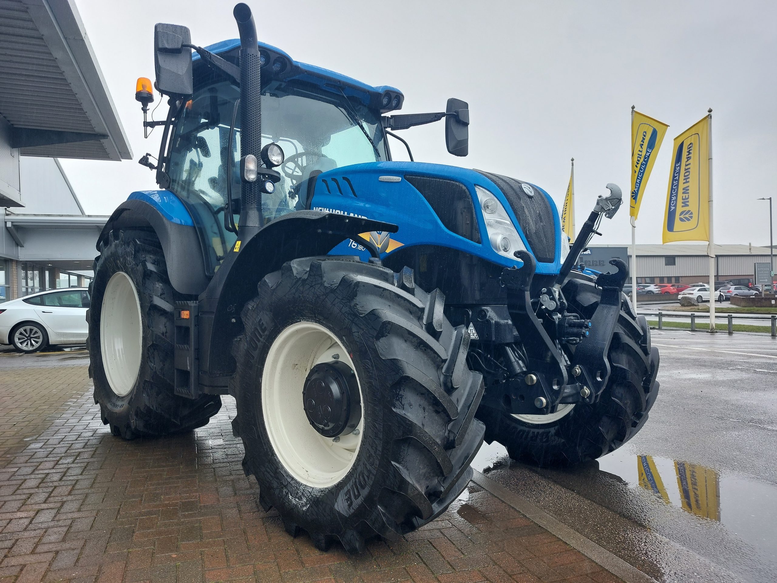 Bridgestone supplies its agricultural tyres into New Holland
