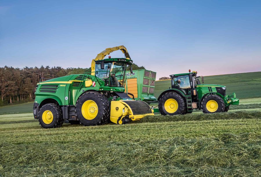 John Deere introduces new 8600 forager