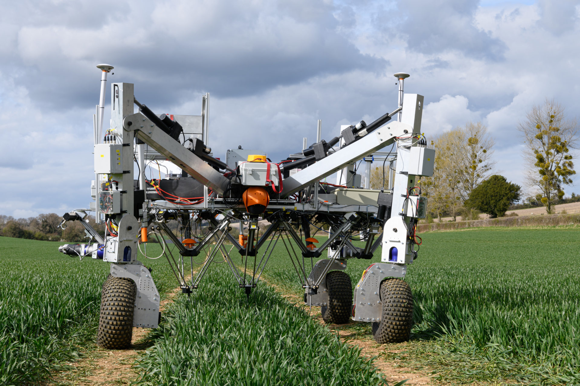 Precision fungicide application becomes reality with new SprayBot project