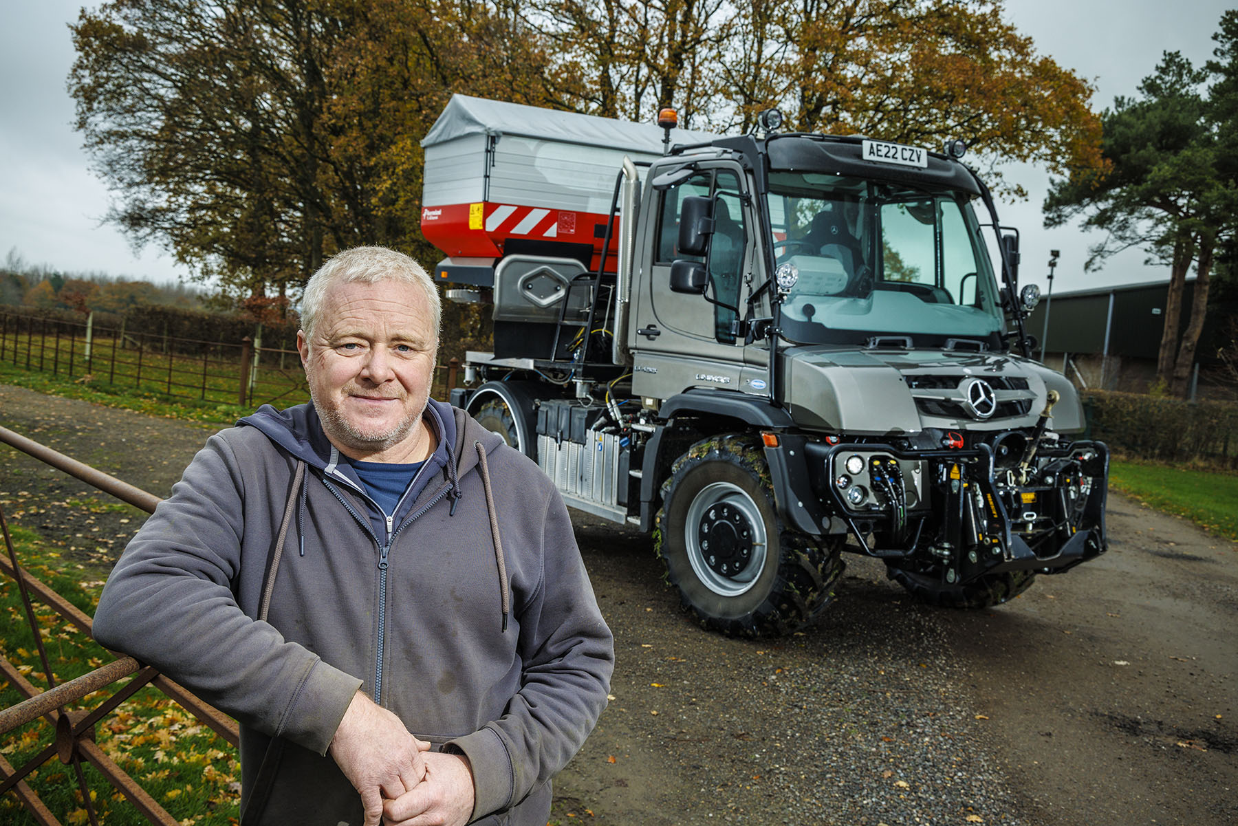 Home Farm (Charlton) Estates’ Mercedes-Benz Unimog steers straight and true with Topcon RTK GNSS tracking