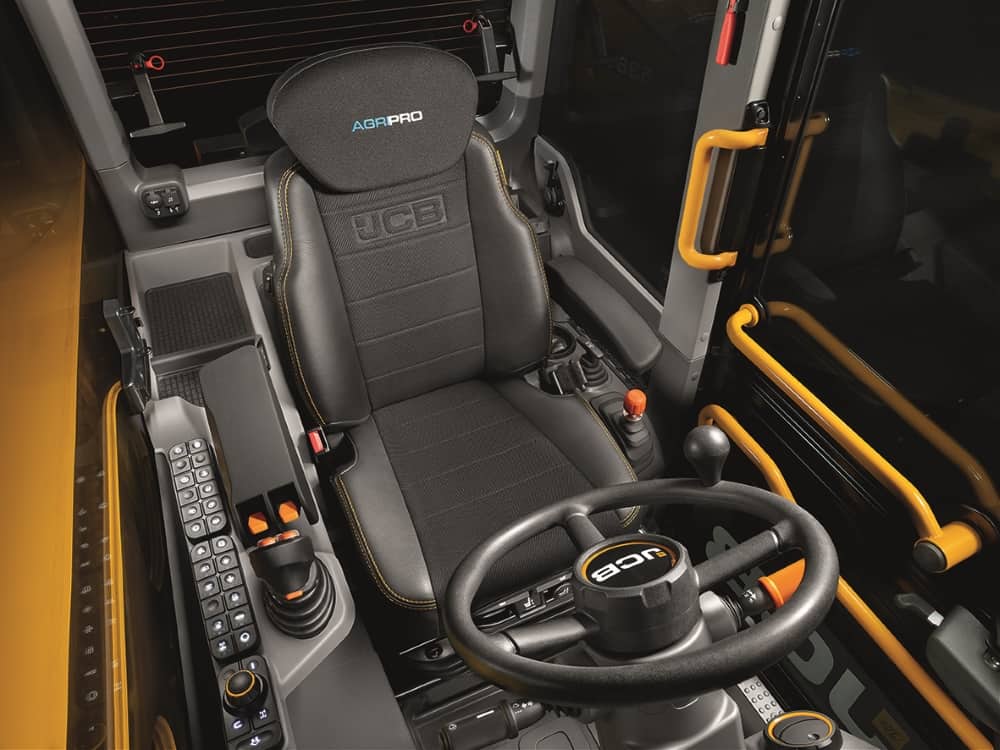 JCB launches load all tele handlers with new command plus cab