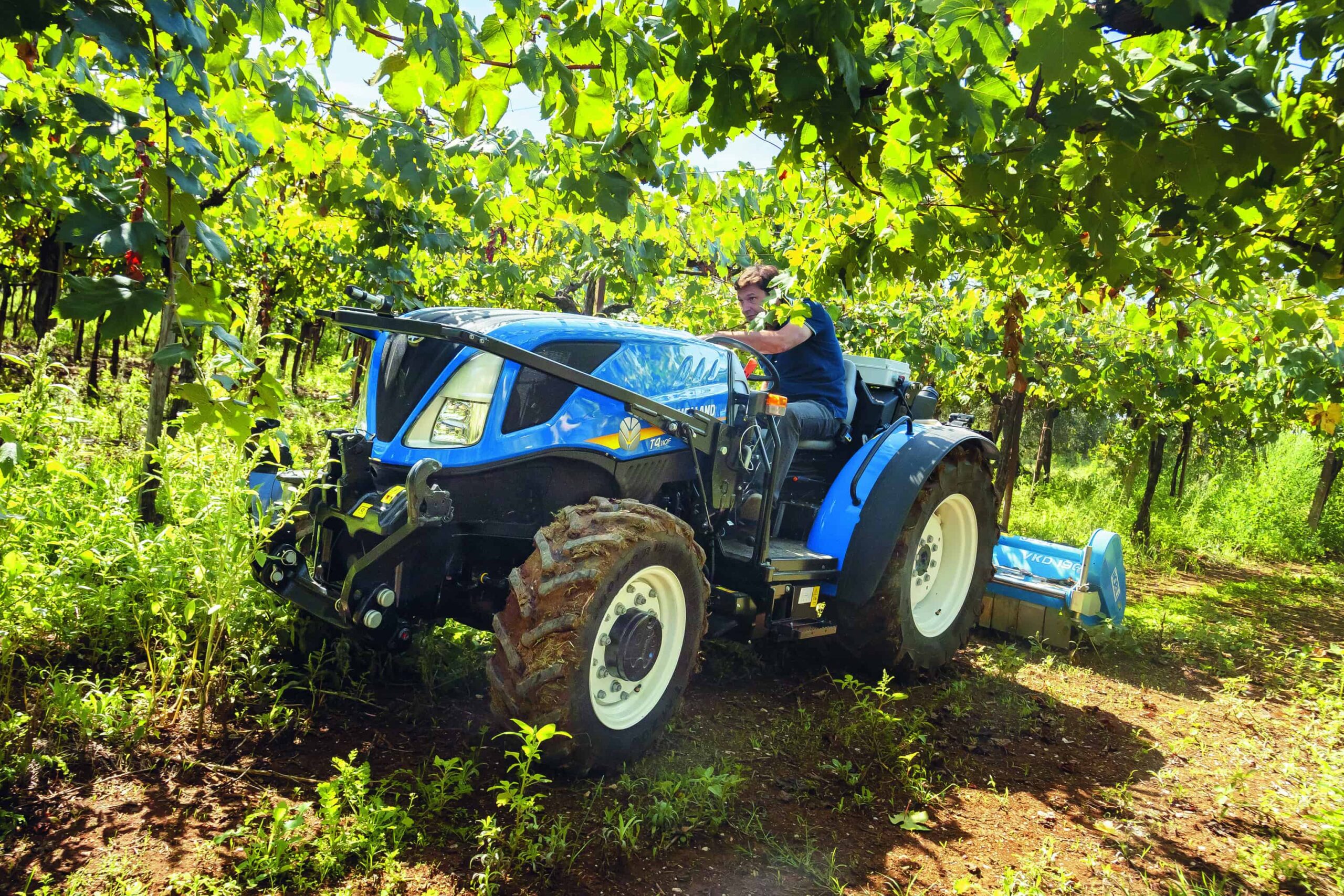New Holland updates and extends its market-leading speciality tractor offering