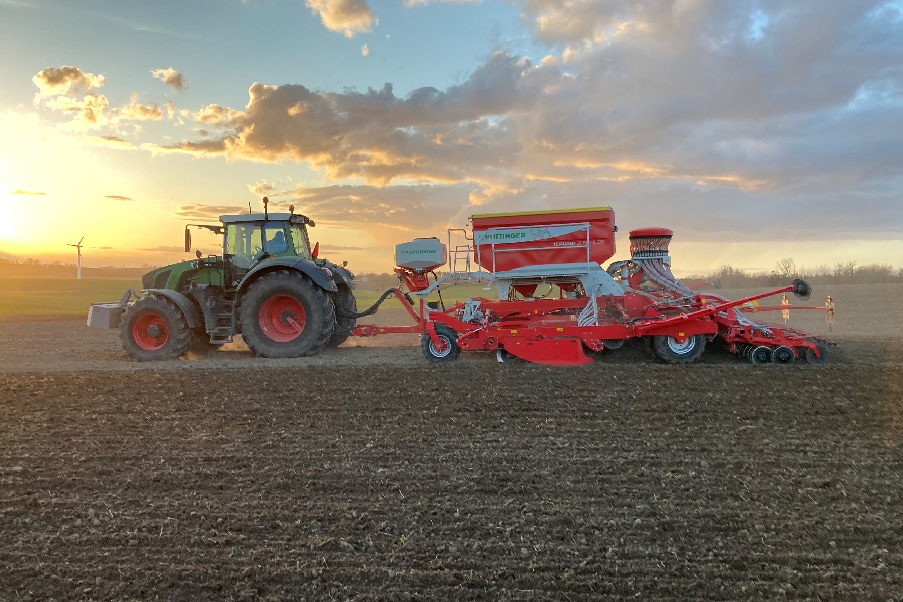 Using the cover crop sowing unit with a mulch seed drill